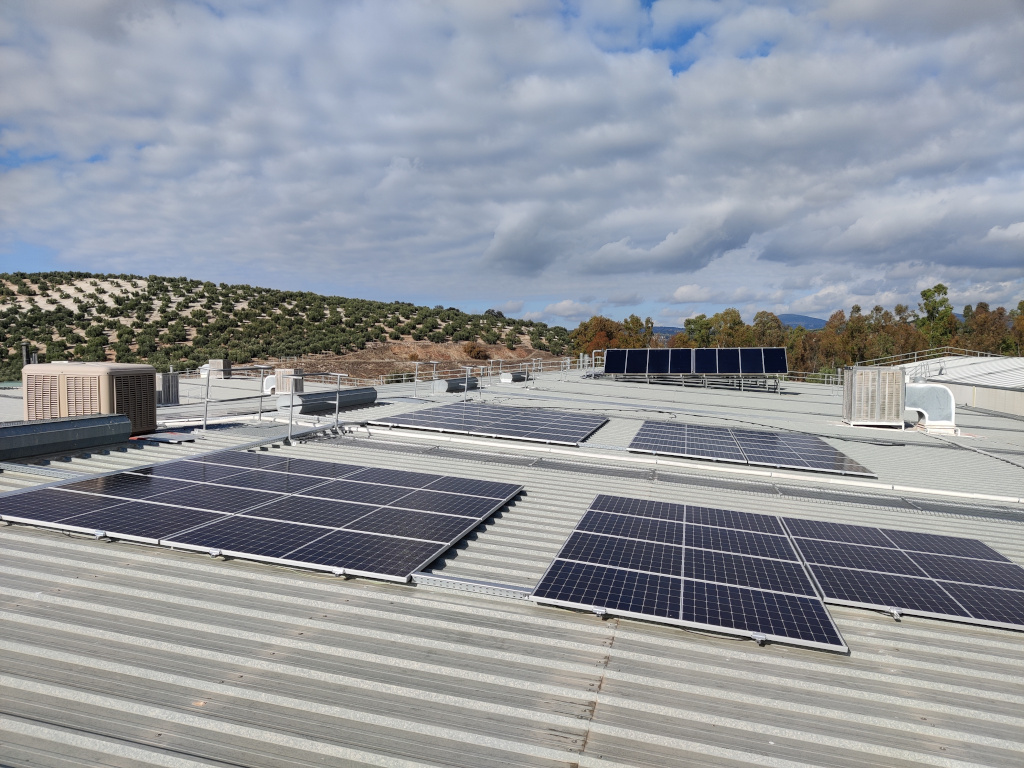 Instalación fotovoltaica de autoconsumo en una fábrica